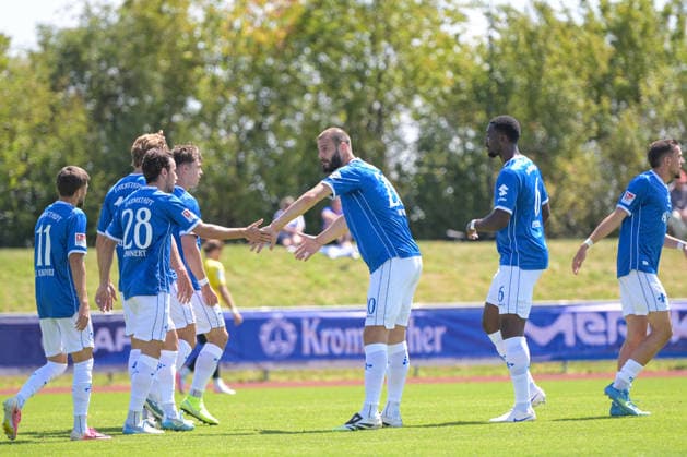 25.07.2026, Bad Wörishofen, Deutschland. Testspiel des SV Darmstadt 98 (2. Bundesliga) gegen die SG Sonnenhof Großaspach (Regionalliga Südwest). Darmstadt jubelt zum 2:0 *** July 25, 2026, Bad Wörishofen, Germany: Friendly match between SV Darmstadt 98 (2. Bundesliga) and SG Sonnenhof Großaspach (Regionalliga Südwest). Darmstadt celebrates a 2–0 victory.
