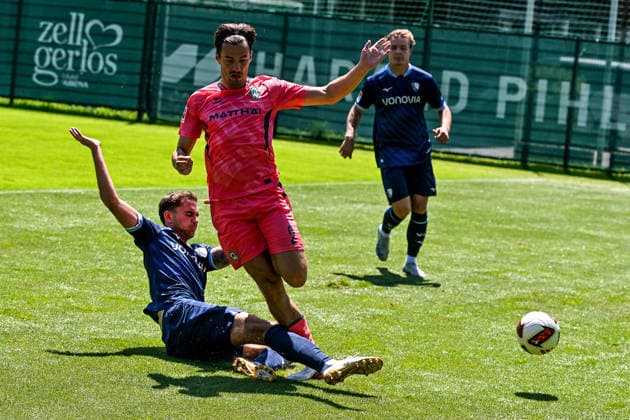 25.07.2026, AUT, Fußball, Herren, 1. Bundesliga, FSP, Saison 2026 2027, Zell am Ziller, SV Werder Bremen vs VfL Bochum Michael Steinwender (Bochum, 15), Olivier Deman (Werder Bremen, 2) Zell am Ziller Parkstadion Tirol Österreich *** July 25, 2026, Austria, Soccer, Men s, 1. Bundesliga, FSP, 2026–2027 Season, Zell am Ziller, SV Werder Bremen vs. VfL Bochum Michael Steinwender (Bochum), 15, Olivier Deman (Werder Bremen), 2 Zell am Ziller Parkstadion, Tyrol, Austria Copyright: xNordphotox xHafnerx
