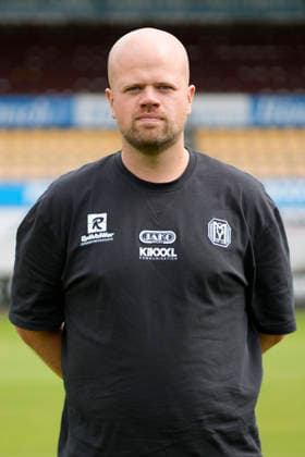 23.07.2026, Hänsch-Arena, Meppen, Chef-Trainer Lucas Beniermann; SV Meppen 1912 e.V.; 3.Liga, Porträttermin 2026 2027 DFL REGULATIONS PROHIBIT ANY USE OF PHOTOGRAPHS AS IMAGE SEQUENCES AND OR QUASI-VIDEO. Meppen Niedersachsen Germany Hänsch-Arena *** July 23, 2026, Hänsch Arena, Meppen, Head Coach Lucas Beniermann, SV Meppen 1912 e.V., 3rd Division, Portrait Session 2026–2027 DFL REGULATIONS PROHIBIT ANY USE OF PHOTOGRAPHS AS IMAGE SEQUENCES AND OR QUASI-VIDEO Meppen, Lower Saxony, Germany, Hänsch Arena