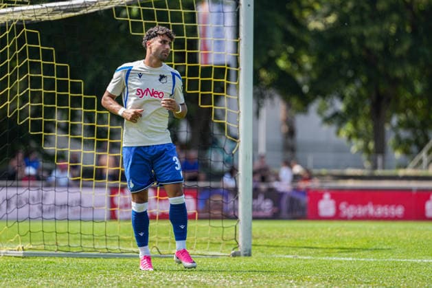 Testspiel, SC Freiburg U23 vs TSG Hoffenheim II, 25.07.2026 Nader El-Jindaoui (TSG Hoffenheim II, 30) beim aufwärmen Testspiel, SC Freiburg U23 vs TSG Hoffenheim II, Renchtal-Stadion Oberkirch, 25.07.2026 DFB DFL REGULATIONS PROHIBIT ANY USE OF PHOTOGRAPHS AS IMAGE SEQUENCES AND OR QUASI-VIDEO *** Friendly Match, SC Freiburg U23 vs. TSG Hoffenheim II, July 25, 2026 Nader El Jindaoui, TSG Hoffenheim II, age 30, warming up Friendly Match, SC Freiburg U23 vs. TSG Hoffenheim II, Renchtal Stadium, Oberkirch, July 25, 2026 DFB and DFL regulations prohibit any use of photographs as image sequences and or quasi-video Copyright: xBEAUTIFULxSPORTS Boscox
