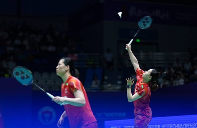 (260725) -- CHANGZHOU, July 25, 2026 -- Li Yijing (R) Luo Xumin compete during the women s doubles semifinal match between Li Yijing Luo Xumin of China and Fukushima Yuki Matsumoto Mayu of Japan at the China Open 2026 badminton tournament in Changzhou, east China s Jiangsu Province, July 25, 2026. ) (SP)CHINA-CHANGZHOU-BADMINTON-CHINA OPEN-WOMEN S DOUBLES (CN) SunxFei 