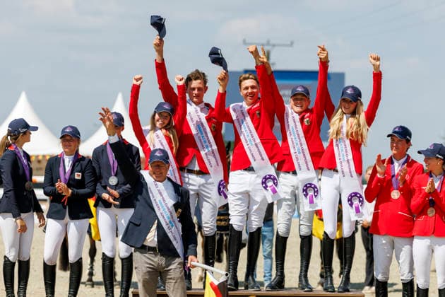 HAGEN a.T.W. - FEI Jumping European Championship, EM, Europameisterschaft Children, Juniors and Young Rider 2026, HAGEN a.T.W. - FEI Jumping European Championship Children, Juniors and Young Rider 2026 Team Germany TILLMANN Lennard (GER), STORMANNS Tony (GER), MERSCHFORMANN Malte (GER), BEERBAUM Brianne (GER), KUEHNER Jolie Marie (GER), SEEMANN Eberhard (Chef dÂ Equipe) Championship ceremony Team Final Nations Cup CH-EU-J-S - Juniors 2nd COMPETITION Teams & Individuals over two rounds - SECOND ROUND Hagen a.T.W., Reitanlage Haunhorst 25. July 2026 - *** HAGEN a T W FEI Jumping European Championship for Children, Juniors, and Young Riders 2026, HAGEN a T W FEI Jumping European Championship for Children, Juniors, and Young Riders 2026 Team Germany: Lennard TILLMANN (GER), Tony STORMANNS (GER), Malte MERSCHFORMANN (GER), Brianne BEERBAUM (GER), KUEHNER Jolie Marie GER, SEEMANN Eberhard, Chef d’Equipe Championship Ceremony Team Final Nations Cup CH EU J S Juniors 2nd COMPETITION Teams Individuals over two rounds SECOND ROUND Hagen a T W, Haunhorst Equestrian Center, July 25, 2026