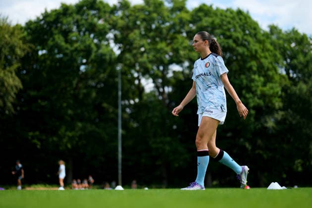 Club Friendly: Eintracht Frankfurt Woman v Feyenoord Rotterdam V1 Horst - Mia Schmid of Feyenoord Rotterdam V1 before a friendly in preparation of the 2026 2027 season. The match is set between Eintracht Frankfurt Woman and Feyenoord Rotterdam V1 at RKsv Wittenhorst on 25 July 2026 in Horst, The Netherlands. (Hero Images Yannick Verhoeven) Copyright: xYannickxVerhoevenx