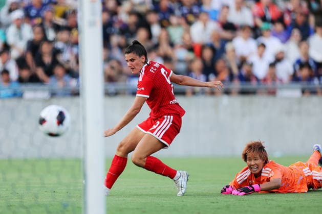 (L-R) Jovana Damnjanovic (FC Bayern), Yuria Ito (Ardija), JULY 25, 2026 - Football Soccer : Allianz Women s Tour 2026 match between RB Omiya Ardija and FC Bayern Munich at NACK5 Stadium in Saitama, Japan.  aflo_339073017 NaokixNishimurax