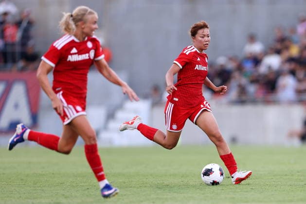 (L-R) Pernille Harder, Momoko Tanikawa (FC Bayern), JULY 25, 2026 - Football Soccer : Allianz Women s Tour 2026 match between RB Omiya Ardija and FC Bayern Munich at NACK5 Stadium in Saitama, Japan.  aflo_339073021 NaokixNishimurax