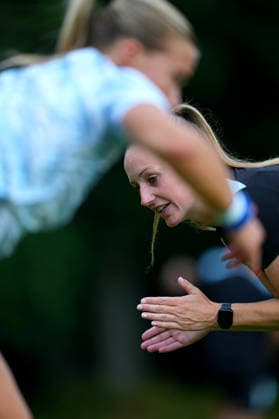 Club Friendly: Eintracht Frankfurt Woman v Feyenoord Rotterdam V1 Horst - Karin Mennen of Feyenoord Rotterdam V1 before a friendly in preparation of the 2026 2027 season. The match is set between Eintracht Frankfurt Woman and Feyenoord Rotterdam V1 at RKsv Wittenhorst on 25 July 2026 in Horst, The Netherlands. (Hero Images Yannick Verhoeven) Copyright: xYannickxVerhoevenx