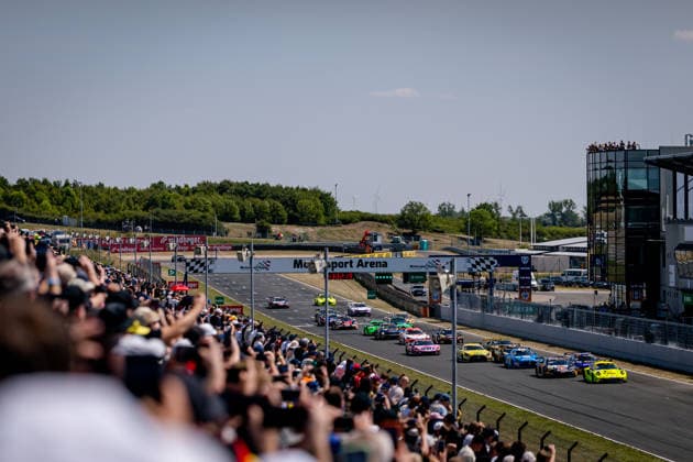 DTM, 9. + 10. Rennen Oschersleben 2026 130 Lamborghini Temerario GT3, ABT Sportsline: Luca Engstler, 91 Porsche 911 GT3 R (992), Manthey: Thomas Preining - picture by Gruppe C Photography Oschersleben Oschersleben Sachsen-Anhalt Germany Copyright: xGruppexCxPhotographyx