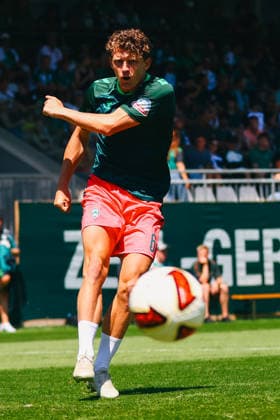 SOCCER - Bremen vs Bochum, test match ZELL AM ZILLER,AUSTRIA,25.JUL.26 - SOCCER - 1. DFL, 1. Deutsche Bundesliga, 2. DFL, 2. Deutsche Bundesliga, SV Werder Bremen vs VfL Bochum, test match. Image shows Jens Stage (Bremen) during the warm up.  GEPAxpictures xOleskiixMarusyk