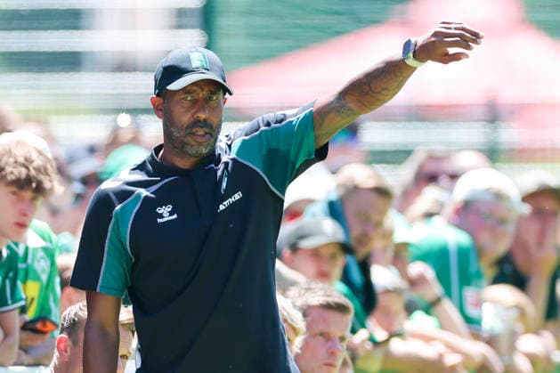 Trainer Daniel Thioune (Werder Bremen) gestikuliert, Friendly match, Werder Bremen v VfL Bochum, Parkstadion am 25. July 2026 in Zell am Ziller, Österreich. (Foto von Marco Steinbrenner DeFodi Images) Trainer Daniel Thioune (Werder Bremen) gestures, Friendly match, Werder Bremen v VfL Bochum, Parkstadion, July 25, 2026 in Zell am Ziller, Austria. (Photo by Marco Steinbrenner DeFodi Images) - *** Werder Bremen coach Daniel Thioune gestures, Friendly match, Werder Bremen vs. VfL Bochum, Parkstadion on July 25, 2026, in Zell am Ziller, Austria. Photo by Marco Steinbrenner, DeFodi Images. Werder Bremen coach Daniel Thioune gestures, Friendly match, Werder Bremen vs. VfL Bochum, Parkstadion, July 25, 2026, in Zell am Ziller, Austria. Photo by Marco Steinbrenner, DeFodi Images