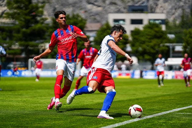 Mathias Honsak (1. FC Heidenheim, 17), Nicolas Capaldo (Hamburger SV, 24) AUT, Hamburger SV vs. 1. FC Heidenheim, Fussball, Testspiel, Saison 2026 2027, 25.07.2026 AUT, Hamburger SV vs. 1. FC Heidenheim, Fussball, Testspiel, Saison 2026 2027, 25.07.2026 Kematen *** Mathias Honsak, 1 FC Heidenheim, 17, Nicolas Capaldo, Hamburger SV, 24 (AUT), Hamburger SV vs. 1 FC Heidenheim, Soccer, Friendly, 2026–2027 Season, July 25, 2026 (AUT), Hamburger SV vs. 1 FC Heidenheim, soccer, friendly match, 2026–2027 season, July 25, 2026, Kematen Copyright: xEibner-Pressefoto MarcelxvonxFehrnx EP_MFN