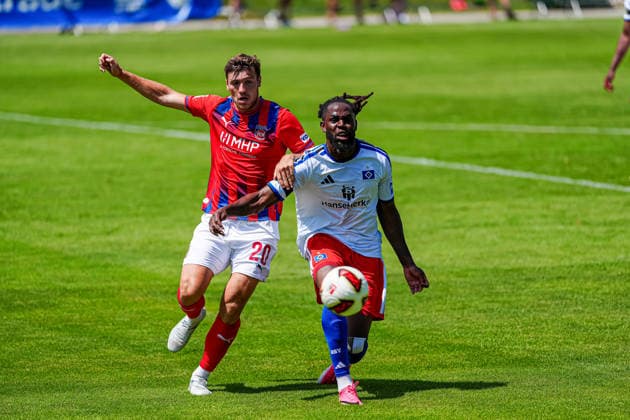 Luca Kerber (1. FC Heidenheim, 20), Jordan Torunarigha (Hamburgr SV, 23) AUT, Hamburger SV vs. 1. FC Heidenheim, Fussball, Testspiel, Saison 2026 2027, 25.07.2026 AUT, Hamburger SV vs. 1. FC Heidenheim, Fussball, Testspiel, Saison 2026 2027, 25.07.2026 Kematen *** Luca Kerber, 1 FC Heidenheim, 20; Jordan Torunarigha, Hamburger SV, 23 (AUT); Hamburger SV vs. 1 FC Heidenheim, Soccer, Friendly, 2026–2027 Season, July 25, 2026, Hamburg, Hamburg SV vs. 1 FC Heidenheim, Soccer, Friendly, 2026–2027 Season, July 25, 2026, Kematen Copyright: xEibner-Pressefoto MarcelxvonxFehrnx EP_MFN