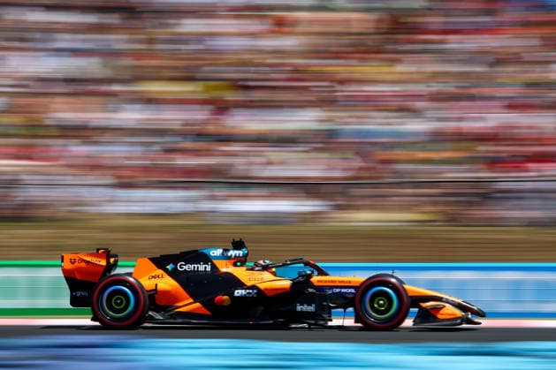 Oscar Piastri of Australia and McLaren , Qualifying, F1 Grand Prix of Hungary, am 25. July 2026 in Budapeste, Hungary. (Foto von Diogo Cardoso DeFodi Images) Oscar Piastri of Australia and McLaren , Qualifying, F1 Grand Prix of Hungary, Hungaroring on July 25, 2026 in Budapeste, Hungary. (Photo by Diogo Cardoso DeFodi Images) - *** Oscar Piastri of Australia and McLaren, Qualifying, F1 Grand Prix of Hungary, on July 25, 2026, in Budapest, Hungary. Photo by Diogo Cardoso DeFodi Images. Oscar Piastri of Australia and McLaren, Qualifying, F1 Grand Prix of Hungary, Hungaroring on July 25, 2026, in Budapest, Hungary. Photo by Diogo Cardoso DeFodi Images