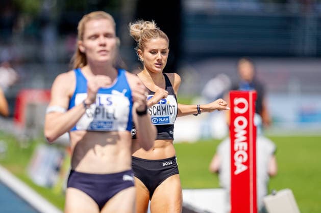 Wattenscheid, 25.07.2026, Leichathletik, Deutsche Meisterschaften Alicia Schmidt (GER, SCC Berlin) kommt beim 800m Halbfinale in Ziel Bochum-Wattenscheid Lohrheidestadion NRW Germany *** Wattenscheid, July 25, 2026, Track and Field, German Championships: Alicia Schmidt (GER), SCC Berlin, crosses the finish line in the 800m semifinal at the Lohrheidestadion in Bochum-Wattenscheid, North Rhine-Westphalia, Germany
