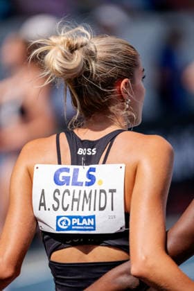 Wattenscheid, 25.07.2026, Leichathletik, Deutsche Meisterschaften Alicia Schmidt (GER, SCC Berlin) nachdem 800m Zieleinlauf Bochum-Wattenscheid Lohrheidestadion NRW Germany *** Wattenscheid, July 25, 2026, Track and Field, German Championships: Alicia Schmidt (GER), SCC Berlin, after crossing the finish line in the 800m at Lohrheidestadion in Bochum-Wattenscheid, North Rhine-Westphalia, Germany