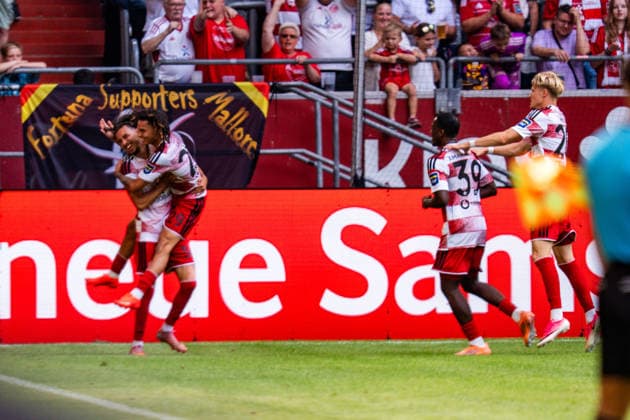 Testspiel, Bundesliga, Fortuna Düsseldorf vs. Borussia Dortmund, 25.07.2026 in der Merkur Arena Tor zum 2:1 durch Anas Slimani *** Friendly Match, Bundesliga, Fortuna Düsseldorf vs. Borussia Dortmund, July 25, 2026, at Merkur Arena; Anas Slimani scores the goal to make it 2–1 Copyright: xBahhoxKarax