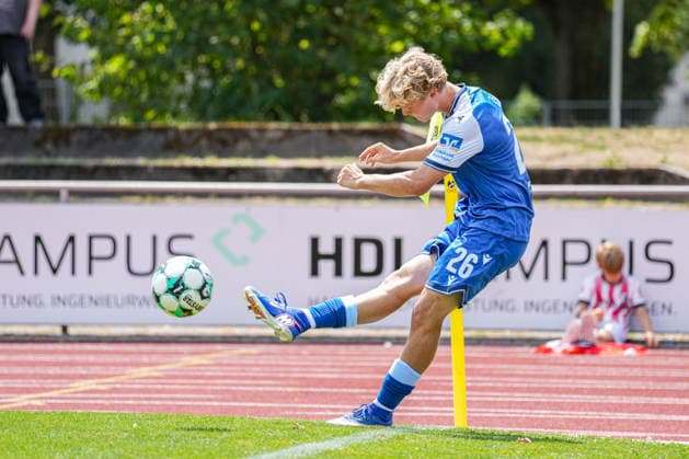 Testspiel, SC Freiburg U23 vs TSG Hoffenheim II, 25.07.2026 KryÅ¡tof ÄaiÅ¾ek (TSG Hoffenheim II, 26) mit einem Eckball Testspiel, SC Freiburg U23 vs TSG Hoffenheim II, Renchtal-Stadion Oberkirch, 25.07.2026 DFB DFL REGULATIONS PROHIBIT ANY USE OF PHOTOGRAPHS AS IMAGE SEQUENCES AND OR QUASI-VIDEO *** Friendly Match, SC Freiburg U23 vs. TSG Hoffenheim II, July 25, 2026 Kryötof Caižek, TSG Hoffenheim II, 26, on a corner kick Friendly Match, SC Freiburg U23 vs. TSG Hoffenheim II, Renchtal Stadium, Oberkirch, July 25, 2026 DFB and DFL regulations prohibit any use of photographs as image sequences and or quasi-video Copyright: xBEAUTIFULxSPORTS Boscox