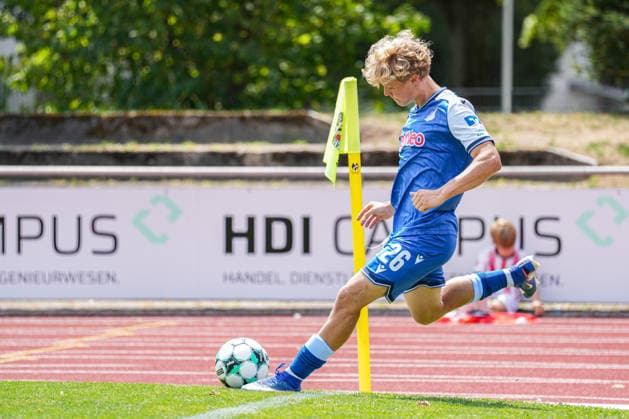 Testspiel, SC Freiburg U23 vs TSG Hoffenheim II, 25.07.2026 KryÅ¡tof ÄaiÅ¾ek (TSG Hoffenheim II, 26) mit einem Eckball Testspiel, SC Freiburg U23 vs TSG Hoffenheim II, Renchtal-Stadion Oberkirch, 25.07.2026 DFB DFL REGULATIONS PROHIBIT ANY USE OF PHOTOGRAPHS AS IMAGE SEQUENCES AND OR QUASI-VIDEO *** Friendly Match, SC Freiburg U23 vs. TSG Hoffenheim II, July 25, 2026 Kryötof Caižek, TSG Hoffenheim II, 26, on a corner kick Friendly Match, SC Freiburg U23 vs. TSG Hoffenheim II, Renchtal Stadium, Oberkirch, July 25, 2026 DFB and DFL regulations prohibit any use of photographs as image sequences and or quasi-video Copyright: xBEAUTIFULxSPORTS Boscox