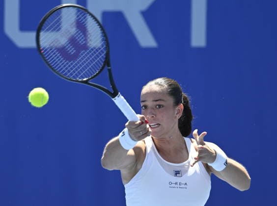 Tereza Valentova of Czech Republic in action during match against Daria Snigur of Ukraine within the women s WTA, Tennis Damen 250 Livesport Prague Open 2026 tennis tournament in Prague, Czech Republic, on July 25, 2026. (CTKxPhoto MichalxKrumphanzl) CTKPhotoP2026072502941  CTKPhotoP2026072502941