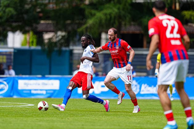 Jordan Torunarigha (Hamburgr SV, 23), Budu Zivzivadze (1. FC Heidenheim, 11) AUT, Hamburger SV vs. 1. FC Heidenheim, Fussball, Testspiel, Saison 2026 2027, 25.07.2026 AUT, Hamburger SV vs. 1. FC Heidenheim, Fussball, Testspiel, Saison 2026 2027, 25.07.2026 Kematen *** Jordan Torunarigha, Hamburger SV, 23; Budu Zivzivadze, 1 FC Heidenheim, 11 AUT; Hamburger SV vs. 1 FC Heidenheim, Soccer, Friendly, 2026–2027 Season, July 25, 2026, AUT, Hamburger SV vs. 1 FC Heidenheim, Soccer, Friendly, 2026–2027 Season, July 25, 2026, Kematen Copyright: xEibner-Pressefoto MarcelxvonxFehrnx EP_MFN