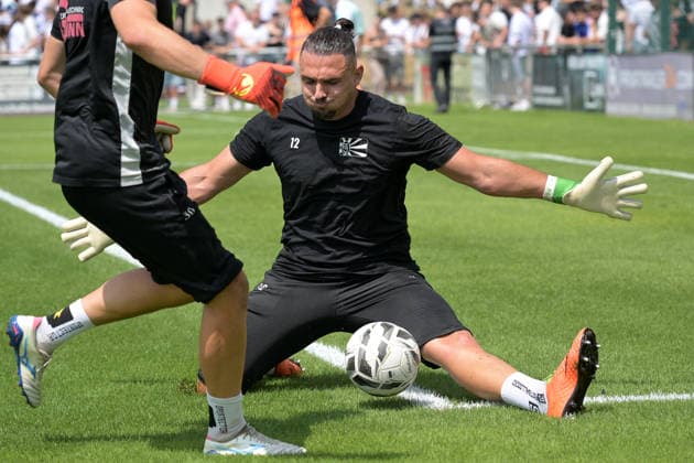 Andrea Hoxha (FC 08 Villingen, 12) im Tor beim Warm Up FC 08 Villingen vs. Delay Sports Berlin , Fussball, Vorbereitung, Testspiel, Saison 2026 2027, 25.07.2026 FC 08 Villingen vs. Delay Sports Berlin , Fussball, Vorbereitung, Testspiel, Saison 2026 2027, 25.07.2026 Villingen *** Andrea Hoxha, FC 08 Villingen, No. 12 in goal during the warm-up for FC 08 Villingen vs. Delay Sports Berlin, soccer, preseason, friendly match, 2026–2027 season, July 25, 2026, FC 08 Villingen vs. Delay Sports Berlin, soccer, preseason, friendly match, 2026–2027 season, July 25, 2026, Villingen Copyright: xEibner-Pressefotox EP_TBR