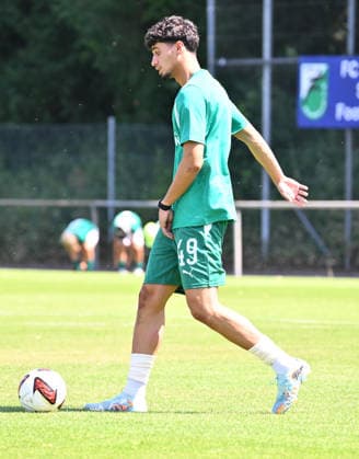 25.07.2026 - Fussball - Saison 2026 2027 - Testspiel Freundschaftsspiel Vorbereitungsspiel - TSG 1899 Hoffenheim - SpVgg Greuther Fürth ( Kleeblatt ) - - Sportfoto Zink - xwoxzix - regulations prohibit any use of photographs as image sequences and or quasi-video - only for editorial use - Omar Megeed (49, SpVgg Greuther Fürth ) Aufwärmen warm-up *** July 25, 2026 Soccer Season 2026–2027 Exhibition Match Friendly Match Preseason Match TSG 1899 Hoffenheim SpVgg Greuther Fürth Kleeblatt Sports Photo Zink xwoxzix Regulations prohibit any use of photographs as image sequences and or quasi-video For editorial use only. Omar Megeed, 49, SpVgg Greuther Fürth, warming up