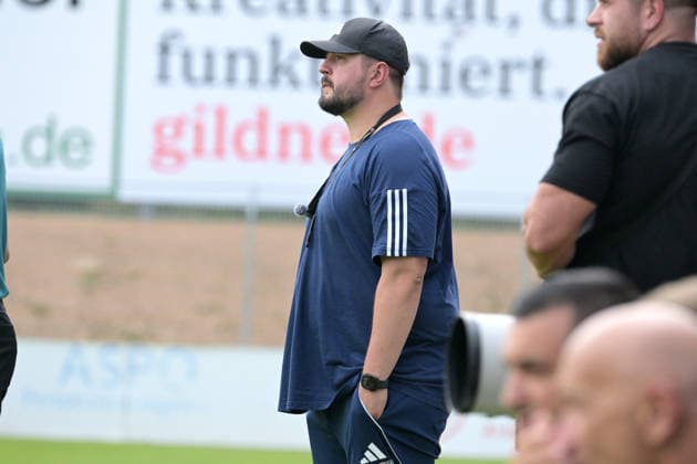 Kevin Pannewitz (Delay Sports Berlin, Trainer) FC 08 Villingen vs. Delay Sports Berlin , Fussball, Vorbereitung, Testspiel, Saison 2026 2027, 25.07.2026 FC 08 Villingen vs. Delay Sports Berlin , Fussball, Vorbereitung, Testspiel, Saison 2026 2027, 25.07.2026 Villingen *** Kevin Pannewitz, Delay Sports Berlin, Coach, FC 08 Villingen vs. Delay Sports Berlin, Soccer, Preseason, Friendly Match, 2026–2027 Season, July 25, 2026 FC 08 Villingen vs. Delay Sports Berlin, Soccer, Preseason, Friendly Match, 2026–2027 Season, July 25, 2026 Villingen Copyright: xEibner-Pressefotox EP_TBR