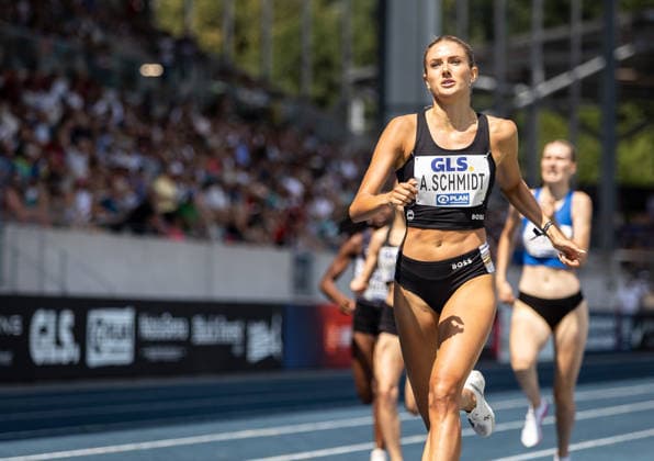 Deutsche Leichtathletik-Meisterschaften; Bochum-Wattenscheid, 25.07.2026 Alica Schmidt (SCC Berlin) im 800m-Vorlauf der Frauen; Deutsche Leichtathletik-Meisterschaften am 25.07.2026 im Lohrheidestadion in Bochum-Wattenscheid (Nordrhein-Westfalen). *** German Track and Field Championships, Bochum-Wattenscheid, July 25, 2026: Alica Schmidt of SCC Berlin in the women’s 800-meter preliminary heat at the German Track and Field Championships on July 25, 2026, at Lohrheidestadion in Bochum-Wattenscheid, North Rhine-Westphalia Copyright: xBEAUTIFULxSPORTS R.xSchmittx