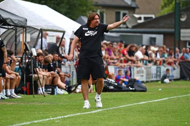 25.07.2026, NED, Fußball, Herren, Testspiel, Saison 2026 2027, Weurt, NEC Nijmegen vs. SV 07 Elversberg Vincent Wagner ( Cheftrainer SV Elversberg ) Weurt Sportpark De Kamp Gelderland Niederlande *** July 25, 2026, NED, Soccer, Men s, Friendly, 2026–2027 Season, Weurt, NEC Nijmegen vs. SV 07 Elversberg Vincent Wagner, Head Coach of SV Elversberg, Weurt, Sportpark De Kamp, Gelderland, Netherlands Copyright: xNordphotox xSMx