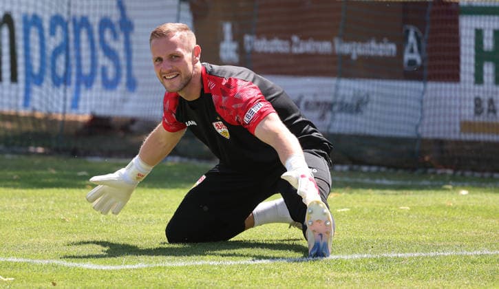 25.07.2026, Deutschland, Hollenbach, Fußball Bundesliga, Saison 2026 2027, Testspiel, Freundschaftsspiel, JAKO-Testspiel, FSV Hollenbach vs. VfB Stuttgart, Marius Funk (VfB) *** July 25, 2026, Germany, Hollenbach, Bundesliga, 2026–2027 season, exhibition match, friendly match, JAKO exhibition match, FSV Hollenbach vs. VfB Stuttgart, Marius Funk (VfB)