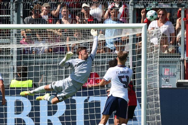 25.07.2026, xrekx, Fussball Testspiel, SV Wehen Wiesbaden - FC Bayern München v.l. Noah Brdar (SV Wehen Wiesbaden) (DFL DFB REGULATIONS PROHIBIT ANY USE OF PHOTOGRAPHS as IMAGE SEQUENCES and or QUASI-VIDEO) Wiesbaden *** July 25, 2026, xrekx, Soccer Friendly Match, SV Wehen Wiesbaden vs. FC Bayern Munich, Noah Brdar, SV Wehen Wiesbaden. DFL and DFB regulations prohibit any use of photographs as image sequences and or quasi-video. Wiesbaden