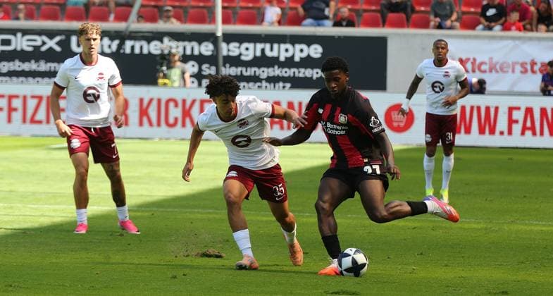 25.07.2026 xmgoodx Offenbach am Main, Plutos Stadion am Bieberer Berg - Jubiläumsspiel Kickers Offenbach (OFC) - Bayer 04 Leverkusen. Faris El Quali (35, OFC) *** July 25, 2026 xmgoodx Offenbach am Main, Pluto Stadium at Bieberer Berg Anniversary Match: Kickers Offenbach vs. OFC Bayer 04 Leverkusen Faris El Quali 35, OFC