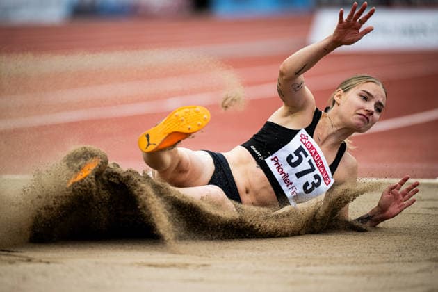 260725 Kajsa Lindqvist i damernas trestegsfinal under dag 2 av friidrotts-SM den 25 juli 2026 i Uppsala. *** July 25, 2026: Kajsa Lindqvist in the women’s triple jump final on Day 2 of the Swedish Track and Field Championships in Uppsala  Copyright: ARONxBROMAN BB260725AM019