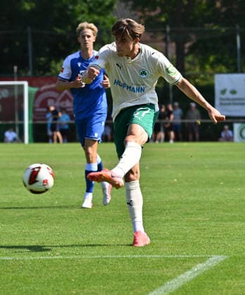 25.07.2026 - Fussball - Saison 2026 2027 - Testspiel Freundschaftsspiel Vorbereitungsspiel - TSG 1899 Hoffenheim - SpVgg Greuther Fürth ( Kleeblatt ) - - Sportfoto Zink - xwoxzix - regulations prohibit any use of photographs as image sequences and or quasi-video - only for editorial use - Gian Luca Gian-Luca Itter (27, SpVgg Greuther Fürth ) *** July 25, 2026 Soccer Season 2026–2027 Exhibition Match Friendly Match Preseason Match TSG 1899 Hoffenheim SpVgg Greuther Fürth Kleeblatt Sports Photo Zink xwoxzix Regulations prohibit any use of photographs as image sequences and or quasi-video For editorial use only. Gian Luca Gian Luca Itter 27, SpVgg Greuther Fürth