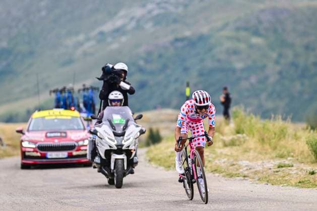 Tour de France 2026 Stage 20 ALPE D HUEZ, FRANCE - JULY 25 : Carapaz Richard (ECU) of EF Education EasyPost in action wearing the polka dot jersey during stage 20 of the 113rd edition of Tour de France an UCI World Tour 2.UWT cycling road race stage for Men Elite of 171 km with start in Le Bourg d Oissans and finish in Alpe d Huez on July 25, 2026 in Alpe d Huez, France, 25 07 2026 Alpe d Huez France  Copyright: xPeterxDexVoechtx