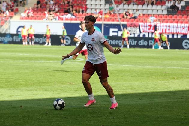 25.07.2026 xmgoodx Offenbach am Main, Plutos Stadion am Bieberer Berg - Jubiläumsspiel Kickers Offenbach (OFC) - Bayer 04 Leverkusen. Luka Garic (7, OFC) *** July 25, 2026 xmgoodx Offenbach am Main, Pluto Stadium at Bieberer Berg Anniversary Match: Kickers Offenbach vs. OFC Bayer 04 Leverkusen Luka Garic 7, OFC