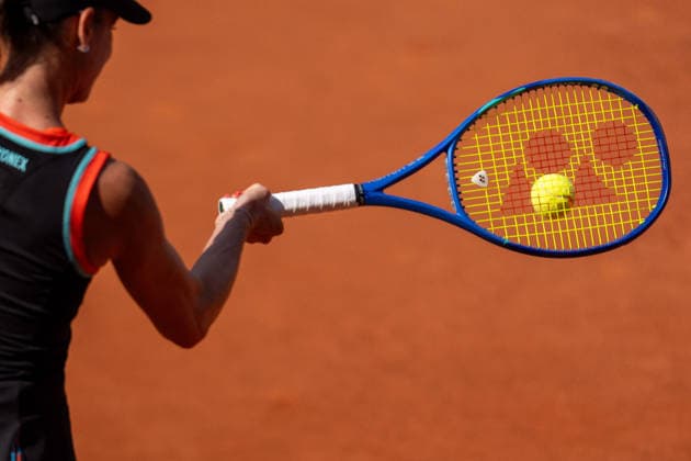 Anna Bondar (HUN) schlaegt den Ball, Themenfoto, Themenbild, Symbolfoto, Symbolbild,Stockfoto, Tennisschlaeger, GER, Elina Awanessjan vs Anna Bondar, Tennis, MSC Hamburg Ladies Open WTA, Tennis Damen 250, Halbfinale, 25.07.2026 GER, Elina Awanessjan vs Anna Bondar, Tennis, MSC Hamburg Ladies Open WTA 250, Halbfinale, 25.07.2026 Hamburg *** Anna Bondar (HUN) hits the ball, thematic photo, thematic image, symbolic photo, symbolic image, stock photo, tennis racket, GER, Elina Awanessjan vs. Anna Bondar, tennis, MSC Hamburg Ladies Open WTA 250, semifinals, July 25, 2026, GER, Elina Awanessjan vs. Anna Bondar, tennis, MSC Hamburg Ladies Open WTA 250, semifinals, July 25, 2026, Hamburg Copyright: xEibner-Pressefoto MaxxVincenx EP_MVN