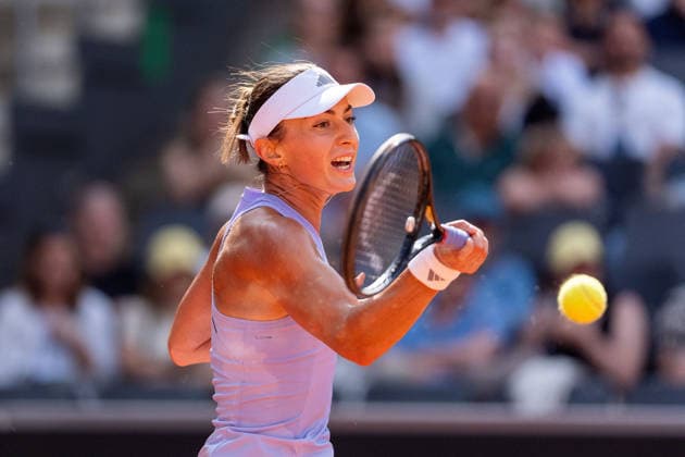 Elina Awanessjan (ARM) im Bild am Ball, Aktion, GER, Elina Awanessjan vs Anna Bondar, Tennis, MSC Hamburg Ladies Open WTA, Tennis Damen 250, Halbfinale, 25.07.2026 GER, Elina Awanessjan vs Anna Bondar, Tennis, MSC Hamburg Ladies Open WTA 250, Halbfinale, 25.07.2026 Hamburg *** Elina Awanessjan (ARM) in action on the court, GER, Elina Awanessjan vs. Anna Bondar, Tennis, MSC Hamburg Ladies Open WTA 250, Semifinals, July 25, 2026, GER, Elina Awanessjan vs. Anna Bondar, tennis, MSC Hamburg Ladies Open WTA 250, semifinals, July 25, 2026, Hamburg Copyright: xEibner-Pressefoto MaxxVincenx EP_MVN