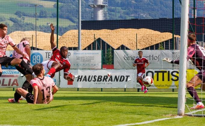 25.07.2026 - Fussball - Saison 2026 2027 - Testspiel Freundschaftsspiel Vorbereitungsspiel: 1. FC Nürnberg Nuernberg FCN ( Club ) - Palermo FC - Sportfoto Zink DaMa - xdaxmax - Tor Treffer Torschuß zum 1:0 - Torschütze Mohamed Ali Zoma (23, 1. FC Nürnberg FCN ) gg Jesse Joronen (66, Palermo FC ) *** July 25, 2026 Soccer Season 2026–2027 Exhibition Match Friendly Match Preseason Match 1. FC Nürnberg Nuremberg FCN Club Palermo FC Sports Photo Zink DaMa xdaxmax Goal Shot on Goal for 1–0 Goal Scorer Mohamed Ali Zoma 23, 1 FC Nuremberg (FCN) vs. Jesse Joronen 66, Palermo FC