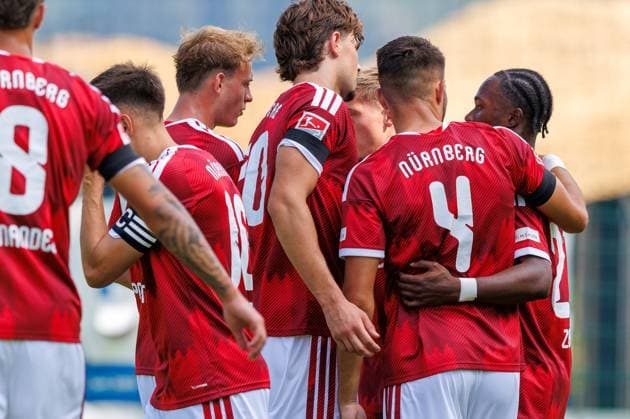 25.07.2026 - Fussball - Saison 2026 2027 - Testspiel Freundschaftsspiel Vorbereitungsspiel: 1. FC Nürnberg Nuernberg FCN ( Club ) - Palermo FC - Sportfoto Zink DaMa - xdaxmax - Jubel Freude Torjubel nach Tor zum 1:0 - Mohamed Ali Zoma (23, 1. FC Nürnberg FCN ) und Mannschaft Team jubelt freut sich - Torschütze: Mohamed Ali Zoma (23, 1. FC Nürnberg FCN ) *** July 25, 2026 Soccer Season 2026–2027 Exhibition Match Friendly Match Preseason Match 1. FC Nürnberg Nuremberg FCN Club Palermo FC Sports Photo Zink DaMa xdaxmax Celebration Joy Goal Celebration after the 1–0 Goal by Mohamed Ali Zoma 23, 1 FC Nuremberg (FCN) and the team celebrate; goal scorer Mohamed Ali Zoma 23, 1 FC Nuremberg (FCN)