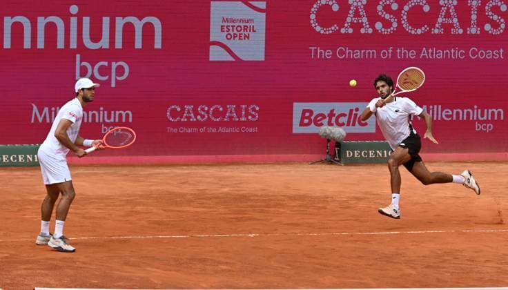 RECORD DATE NOT STATED ATP, Tennis Herren 250 Estoril Open Tennis Tournament - Semifinals Doubles: Nuno Borges Francisco Cabral v Titouan Froguet Kyrian Jaquet (France) ESTORIL, LISBON, PORTUGAL - 25 JULY, 2026: Nuno Borges Francisco Cabral (Portugal) in action against Titouan Froguet Kyrian Jaquet (France) at the Doubles Semifinals at the ATP 250 Estoril Open played in the Clube de Tenis do Estoril. Estoril Lisbon Portugal *** ATP 250 Estoril Open Tennis Tournament Doubles Semifinals: Nuno Borges and Francisco Cabral vs. Titouan Froguet and Kyrian Jaquet (France) ESTORIL, LISBON, PORTUGAL JULY 25, 2026 Nuno Borges and Francisco Cabral of Portugal in action against Titouan Froguet and Kyrian Jaquet of France in the doubles semifinals at the ATP 250 Estoril Open, held at the Clube de Tenis do Estoril in Estoril, Lisbon, Portugal