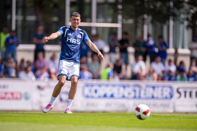 25.07.2026, Fussball, Saison 2026 2027, Vorbereitung, Testspiel: Fagiano Okayama - FC Schalke 04, Dejan Ljubicic (FC Schalke 04) xRHR-FOTO YYx *** July 25, 2026, Soccer, 2026–2027 Season, Preseason, Friendly Match: Fagiano Okayama vs. FC Schalke 04, Dejan Ljubicic, FC Schalke 04 xRHR PHOTO YYx Copyright: KROEGER RHR-FOTOx RHR-FOTO YY