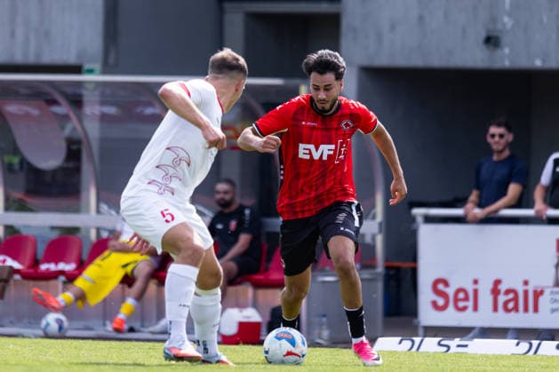 Berk YALMAN (1. Goeppinger SV, 03) im Zweikampf gegen Alban KASTRATI (SV Fellbach, 05) SV Fellbach vs. 1. Goeppinger SV, Fussball, WFV-Pokal, 1. Runde, Spielzeit 2026 2027, 25.07.2026, SV Fellbach vs. 1. Goeppinger SV, Fussball, WFV-Pokal, 1. Runde, Spielzeit 2026 2027, 25.07.2026, Fellbach *** Berk YALMAN 1 Goeppinger SV, 03 in a tackle against Alban KASTRATI SV Fellbach, 05 SV Fellbach vs. 1 Goeppinger SV, Soccer, WFV Cup, 1st Round, 2026–2027 Season, July 25, 2026, SV Fellbach vs. 1 Goeppinger SV, Soccer, WFV Cup, 1st Round, 2026–2027 Season, July 25, 2026, Fellbach Copyright: xEibnerxPressefoto OliverxSchmidtx EP_OST