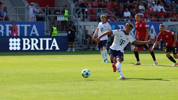 25.07.2026, xrekx, Fussball Testspiel, SV Wehen Wiesbaden - FC Bayern München v.l. Tom Bischof (FC Bayern Muenchen) erzielt das Tor, Treffer, scores the goal zum 1:1 per Elfmeter Strafstoss (DFL DFB REGULATIONS PROHIBIT ANY USE OF PHOTOGRAPHS as IMAGE SEQUENCES and or QUASI-VIDEO) Wiesbaden *** July 25, 2026, xrekx, Soccer Friendly Match, SV Wehen Wiesbaden vs. FC Bayern Munich – Tom Bischof, FC Bayern Munich scores the goal, goal, scores the goal to make it 1–1 on a penalty kick. DFL and DFB regulations prohibit any use of photographs as image sequences and or quasi-video. Wiesbaden