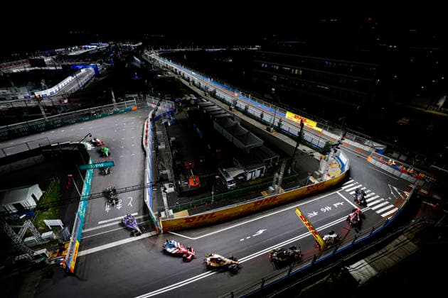 2026 FORMULA E TOKYO ePRIX 33 TICKTUM Dan (gbr), Cupra Kiro, Porsche 99X Electric WCG3, 37 CASSIDY Nick (nzl), CitroÃ«n Racing Formula E Team, CitroÃ«n, action during the Tokyo ePrix, 14th and 15th round of the 2025-26 ABB FIA Formula E World Championship, WM, Weltmeisterschaft on the Tokyo Street Circuit from July 24 to 26, 2026 in Tokyo, Japan - TokyoJapan  Copyright: xJULIENxDELFOSSEx