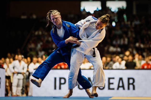 Die Finals 2026 - Judo, 25.07.2026 Team Brandenburg gewinnt die deutsche Meisterschaft gegen das Team Niedersachsen im Finale; Die Finals 2026 - Judo am 25.07.2026 in der Swiss Life Hall, Hannover *** The Finals 2026 Judo, July 25, 2026: Team Brandenburg wins the German championship against Team Lower Saxony in the final of The Finals 2026 Judo on July 25, 2026, at the Swiss Life Hall in Hanover Copyright: xBEAUTIFULxSPORTS Tonhäuserx