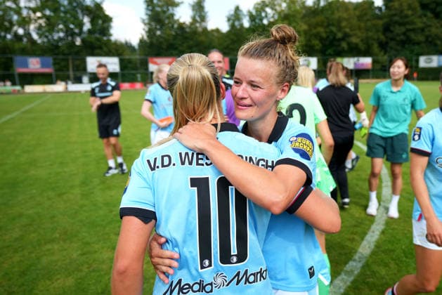 Club Friendly: Eintracht Frankfurt Woman v Feyenoord Rotterdam V1 Horst - Kirsten van de Westeringh of Feyenoord Rotterdam V1, Esmee de Graaf of Feyenoord Rotterdam V1 during a friendly in preparation of the 2026 2027 season. The match is set between Eintracht Frankfurt Woman and Feyenoord Rotterdam V1 at RKsv Wittenhorst on 25 July 2026 in Horst, The Netherlands. (Hero Images Yannick Verhoeven) Copyright: xYannickxVerhoevenx