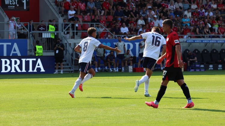 25.07.2026, xrekx, Fussball Testspiel, SV Wehen Wiesbaden - FC Bayern München v.l. Tom Bischof (FC Bayern Muenchen) erzielt das Tor, Treffer, scores the goal zum 1:1 per Elfmeter Strafstoss (DFL DFB REGULATIONS PROHIBIT ANY USE OF PHOTOGRAPHS as IMAGE SEQUENCES and or QUASI-VIDEO) Wiesbaden *** July 25, 2026, xrekx, Soccer Friendly Match, SV Wehen Wiesbaden vs. FC Bayern Munich – Tom Bischof, FC Bayern Munich scores the goal, goal, scores the goal to make it 1–1 on a penalty kick. DFL and DFB regulations prohibit any use of photographs as image sequences and or quasi-video. Wiesbaden