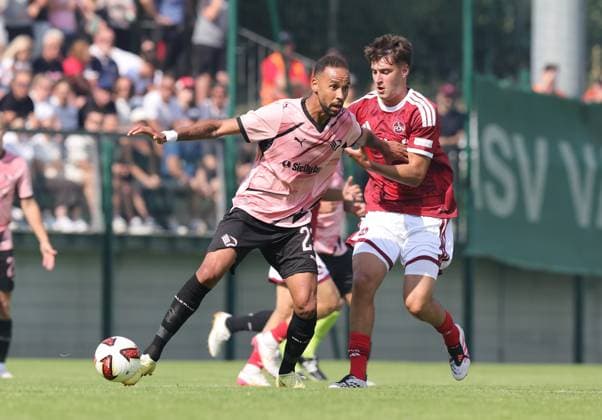 25.07.2026 - Fussball - Saison 2026 2027 - Testspiel Freundschaftsspiel Vorbereitungsspiel: 1. FC Nürnberg Nuernberg FCN ( Club ) - Palermo FC - Sportfoto Zink DaMa - xdaxmax - Hernani Azevedo Junior (23, Palermo FC ) Javier Fernandez (8, 1. FC Nürnberg FCN ) *** July 25, 2026 Soccer Season 2026–2027 Exhibition Match Friendly Match Preseason Match 1 FC Nürnberg Nuremberg FCN Club Palermo FC Sports Photo Zink DaMa xdaxmax Hernani Azevedo Junior 23, Palermo FC Javier Fernandez 8, 1 FC Nuremberg FCN