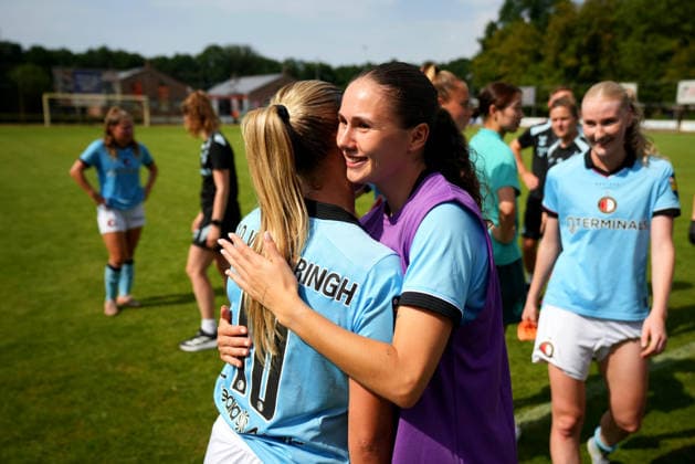 Club Friendly: Eintracht Frankfurt Woman v Feyenoord Rotterdam V1 Horst - Kirsten van de Westeringh of Feyenoord Rotterdam V1, Mia Schmid of Feyenoord Rotterdam V1 during a friendly in preparation of the 2026 2027 season. The match is set between Eintracht Frankfurt Woman and Feyenoord Rotterdam V1 at RKsv Wittenhorst on 25 July 2026 in Horst, The Netherlands. (Hero Images Yannick Verhoeven) Copyright: xYannickxVerhoevenx