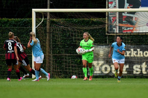 Club Friendly: Eintracht Frankfurt Woman v Feyenoord Rotterdam V1 Horst - Claire Dinkela during a friendly in preparation of the 2026 2027 season. The match is set between Eintracht Frankfurt Woman and Feyenoord Rotterdam V1 at RKsv Wittenhorst on 25 July 2026 in Horst, The Netherlands. (Hero Images Yannick Verhoeven) Copyright: xYannickxVerhoevenx